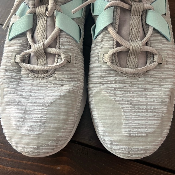 Women’s Nike Renew Arena Trainers Size 9 - Picture 7 of 7